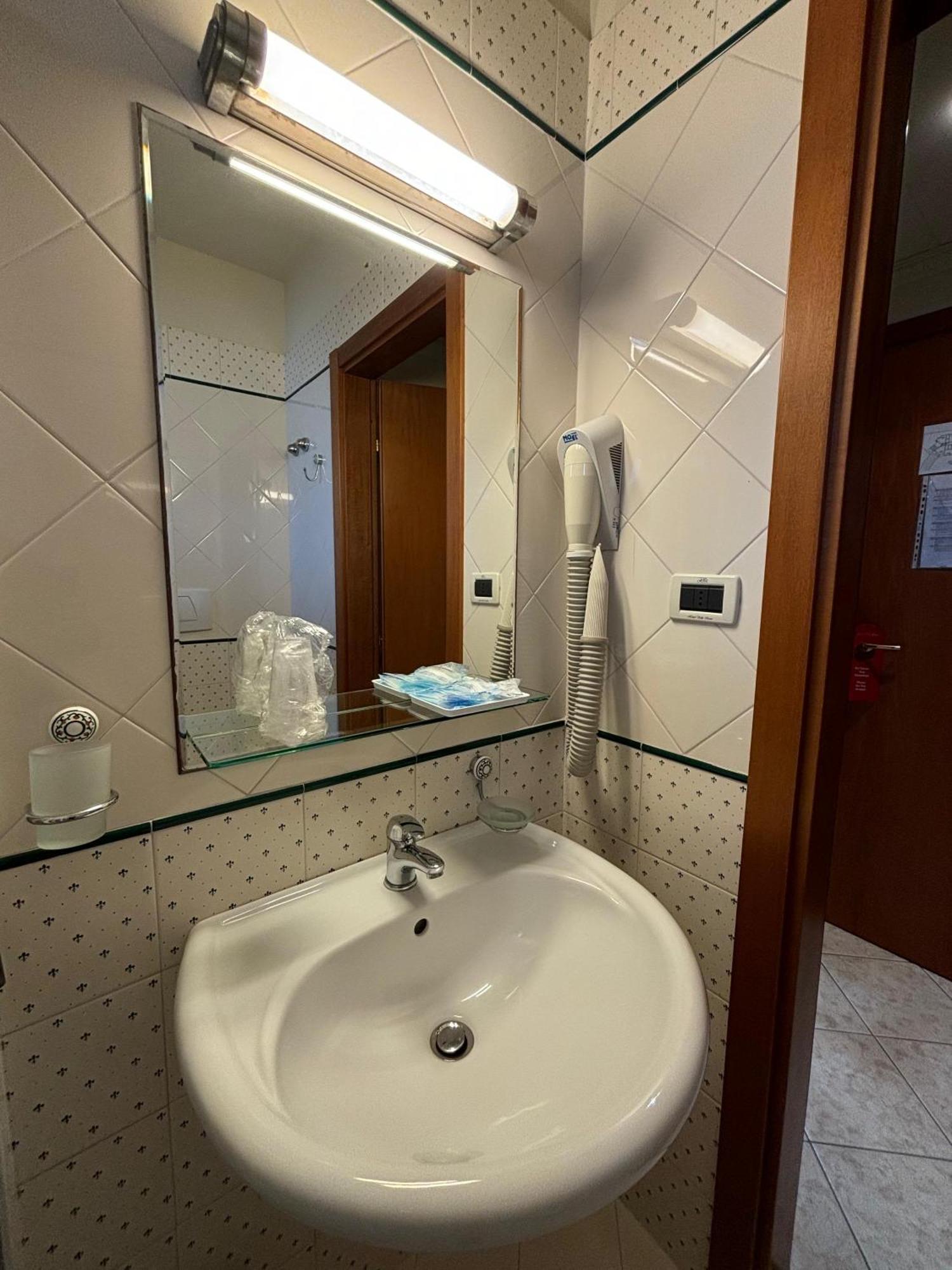 Hotel Valle Rossa San Giovanni Rotondo Eksteriør bilde